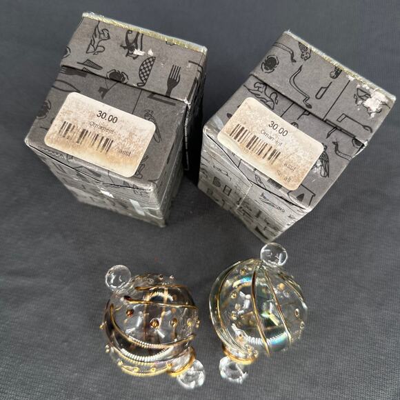 Egyptian Museum Hand Blown Glass Ornament Set 2 Gold Trim Spiral Iridescent Box - Picture 7 of 16